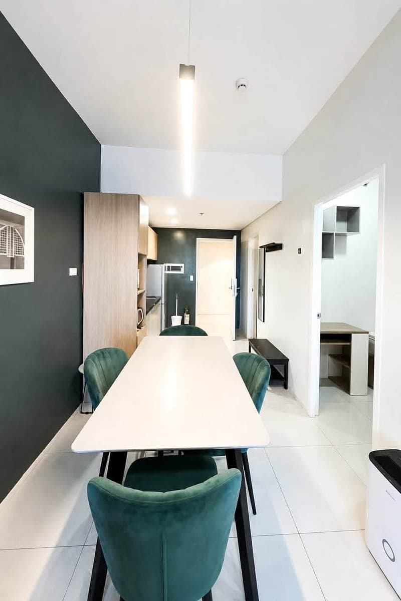 ₱35K MONTHLY | 2-BEDROOM AT 100 WEST MAKATI - photo 1