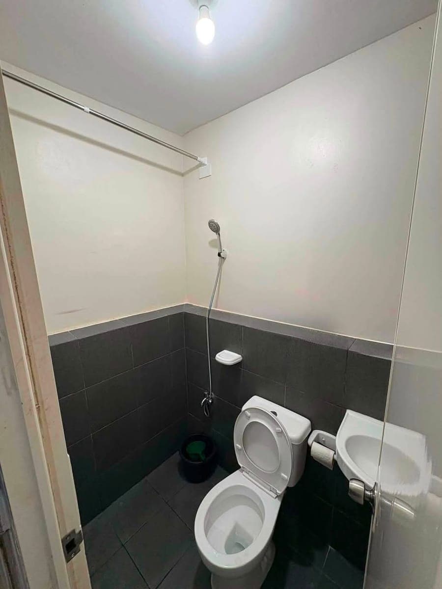 FEMALE BED SPACE for RENT - photo 5