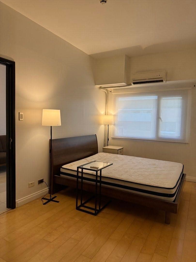 FOR LEASE: - photo 1