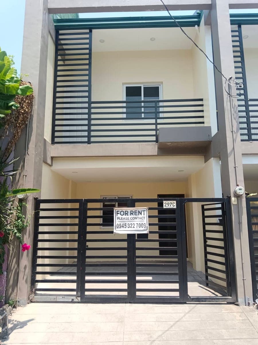 Townhouse for Rent - photo 2