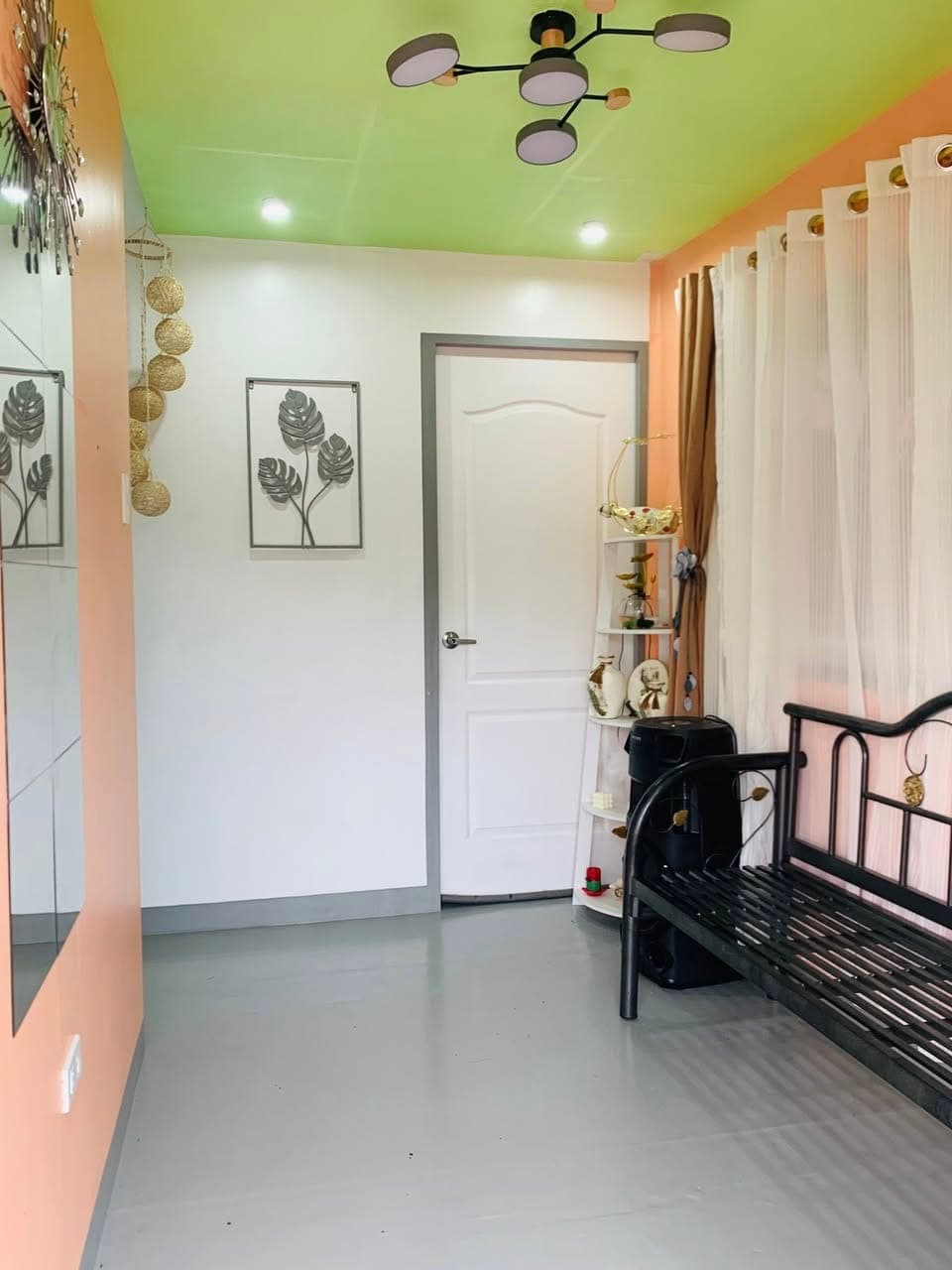 ₱3,500 per room. - photo 2