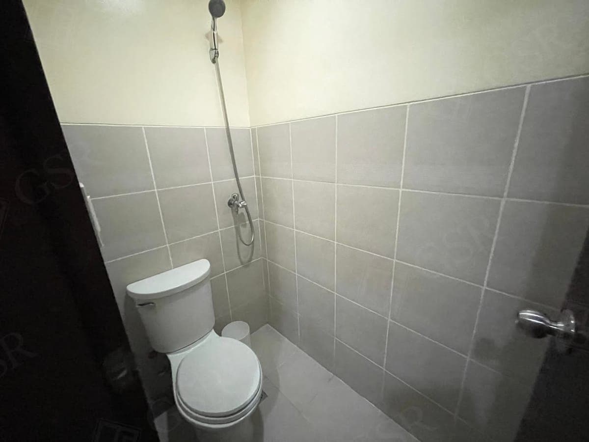 **Fully Furnished One Bedroom Unit with Balcony For Lease at Two Central** - photo 4