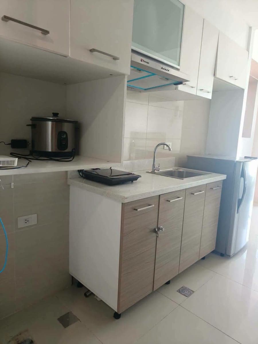 Unit  For rent                 Congressional Town Center - photo 4
