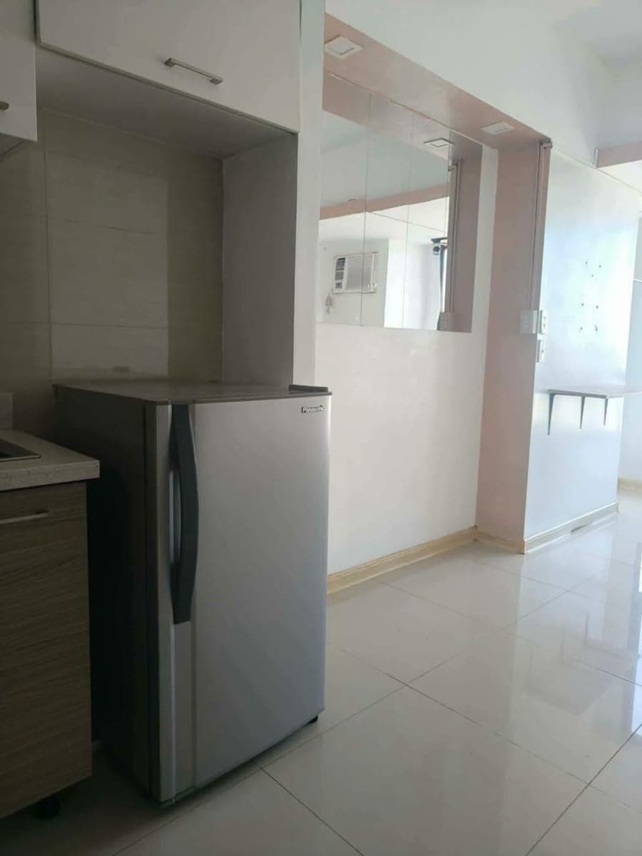Unit  For rent                 Congressional Town Center - photo 5