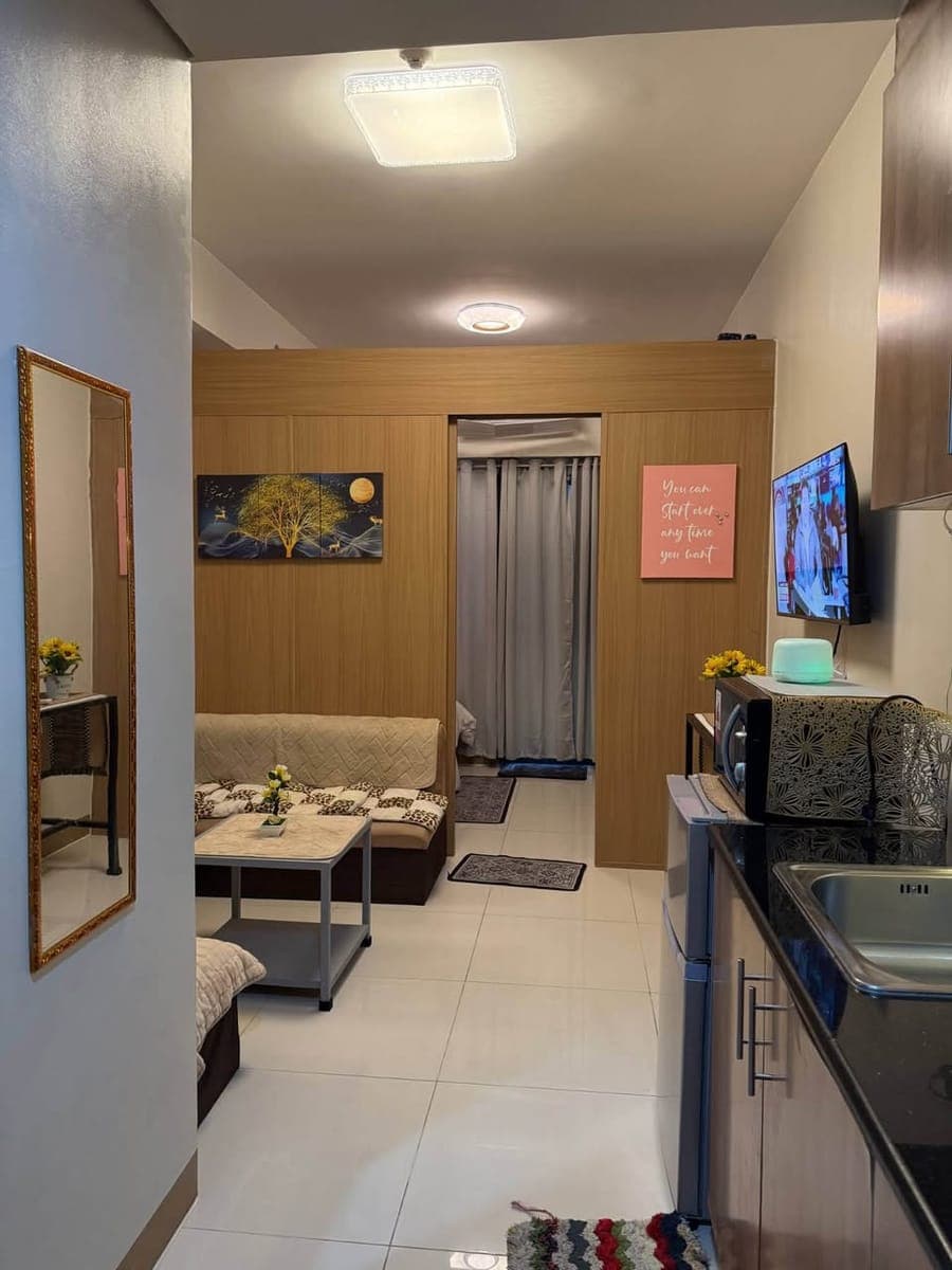 For Lease: Red Residences Chino Roces Avenue, Makati City - photo 1