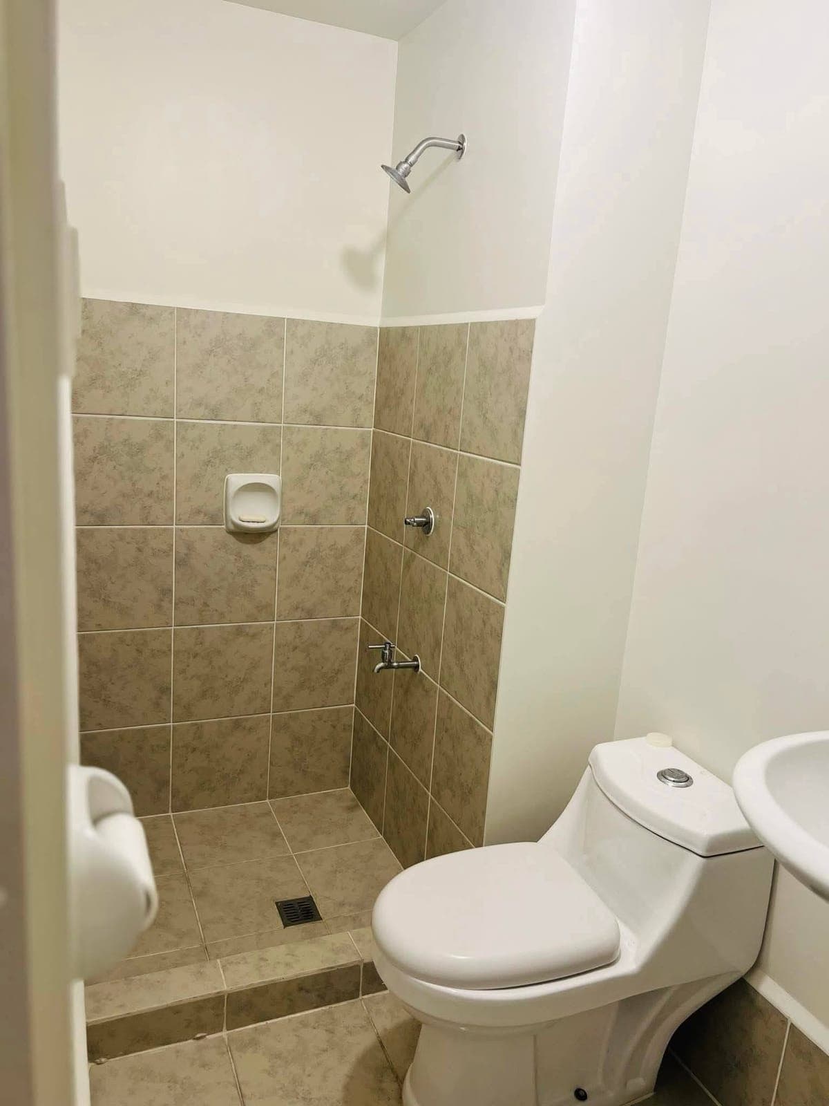 📍 Alabang-Zapote Road, Las Pinas Alabang - photo 11