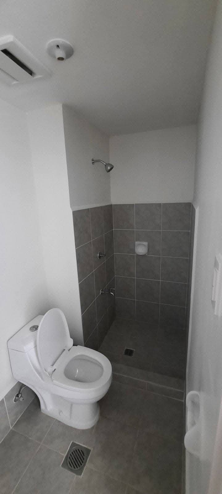 📍 Alabang-Zapote Road, Las Pinas Alabang - photo 13