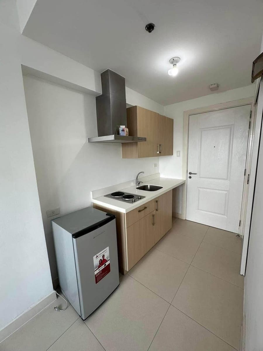 📍 CONDO UNIT FOR LEASE - photo 3