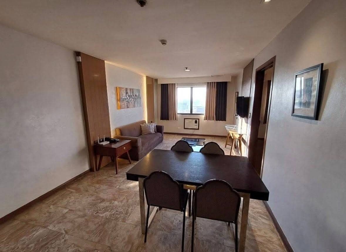 FOR RENT: ₱30,000/month. - Inclusive association dues - photo 3