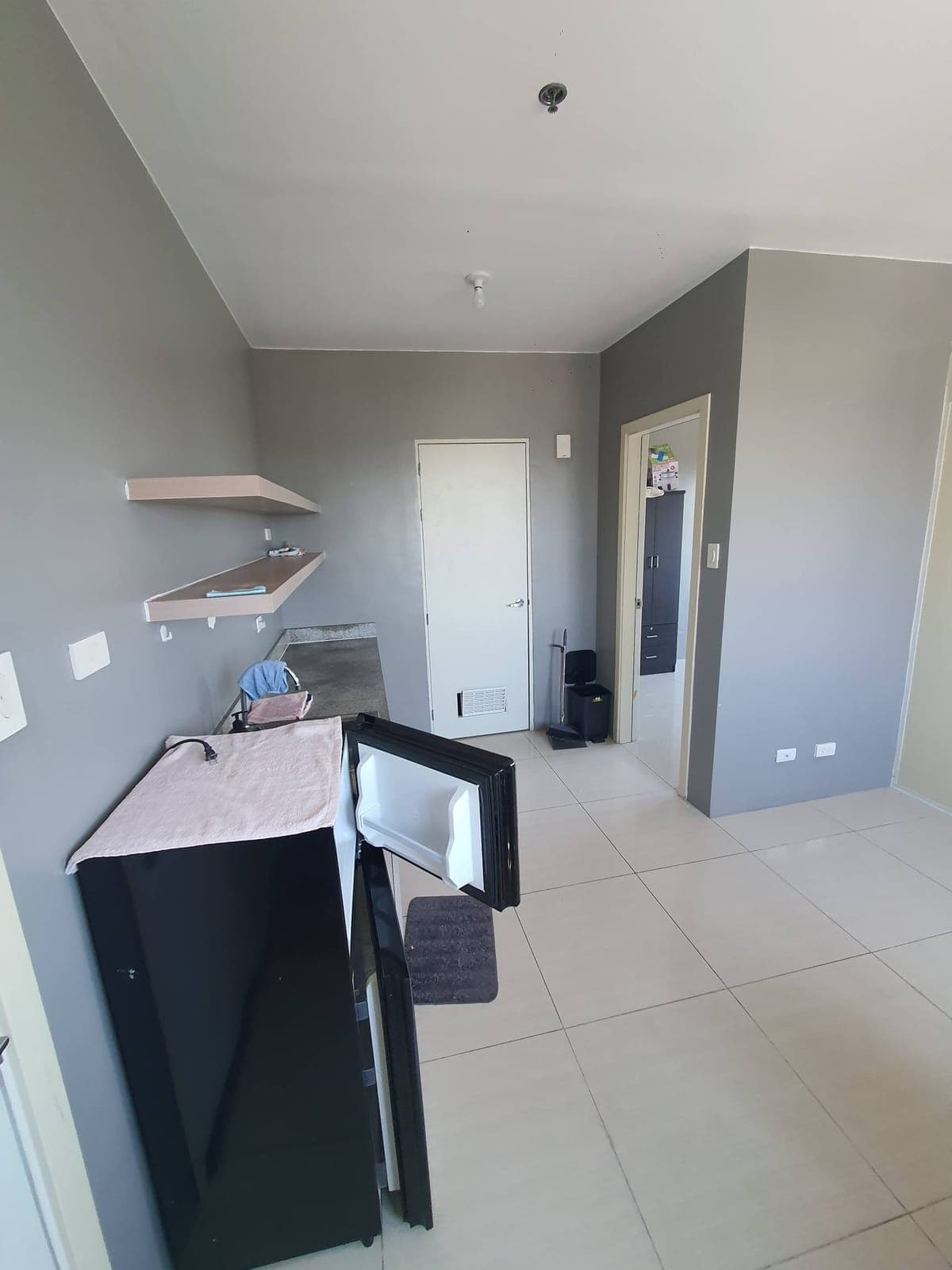 ✅️Laspinas South Residences For Rent 2 BedRoom Unit 37sqm End Unit Aditional if w/Parking. Semi furn... - photo 6