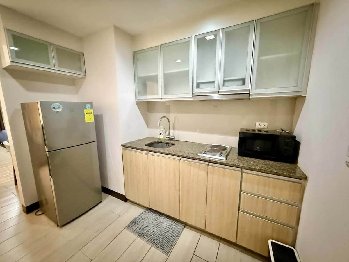 📍 CONDO UNIT FOR LEASE - photo 3