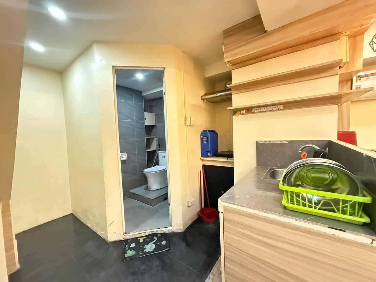 📍 Victoria de Makati Condominium, Washinton st, Brgy. Pio del Pilar, Makati - photo 3