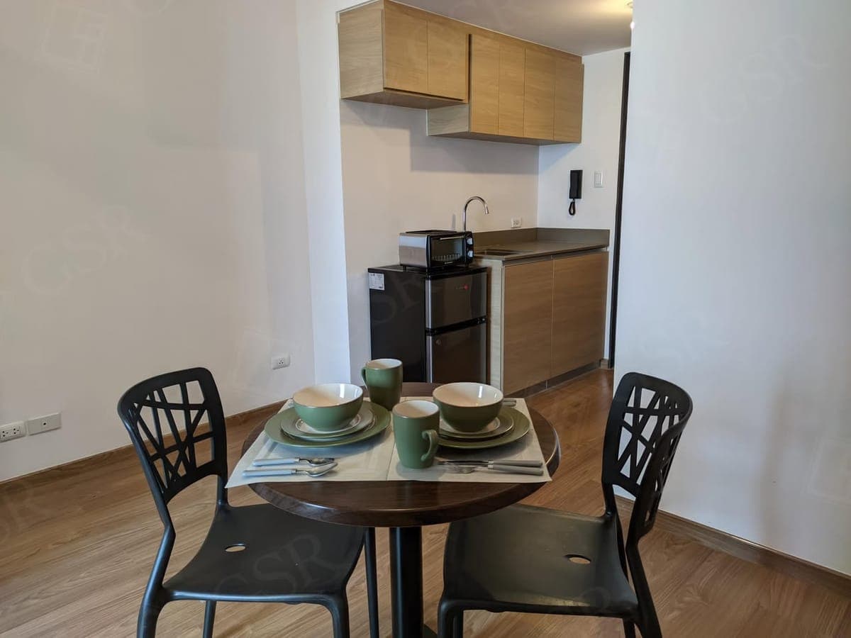**Semifurnished One Bedroom Unit For Lease at The Rise Makati ** - photo 1