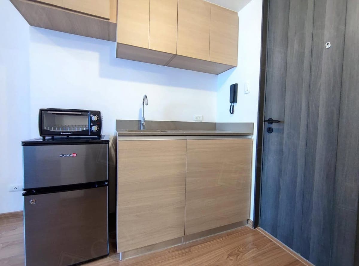 **Semifurnished One Bedroom Unit For Lease at The Rise Makati ** - photo 2