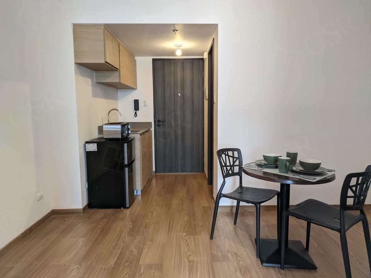 **Semifurnished One Bedroom Unit For Lease at The Rise Makati ** - photo 5