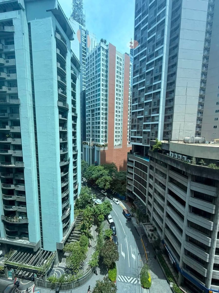 AVAILABLE FOR VIEWING! PET-FRIENDLY 2br and 2t&b 63sqm with balcony @43k only! - photo 1