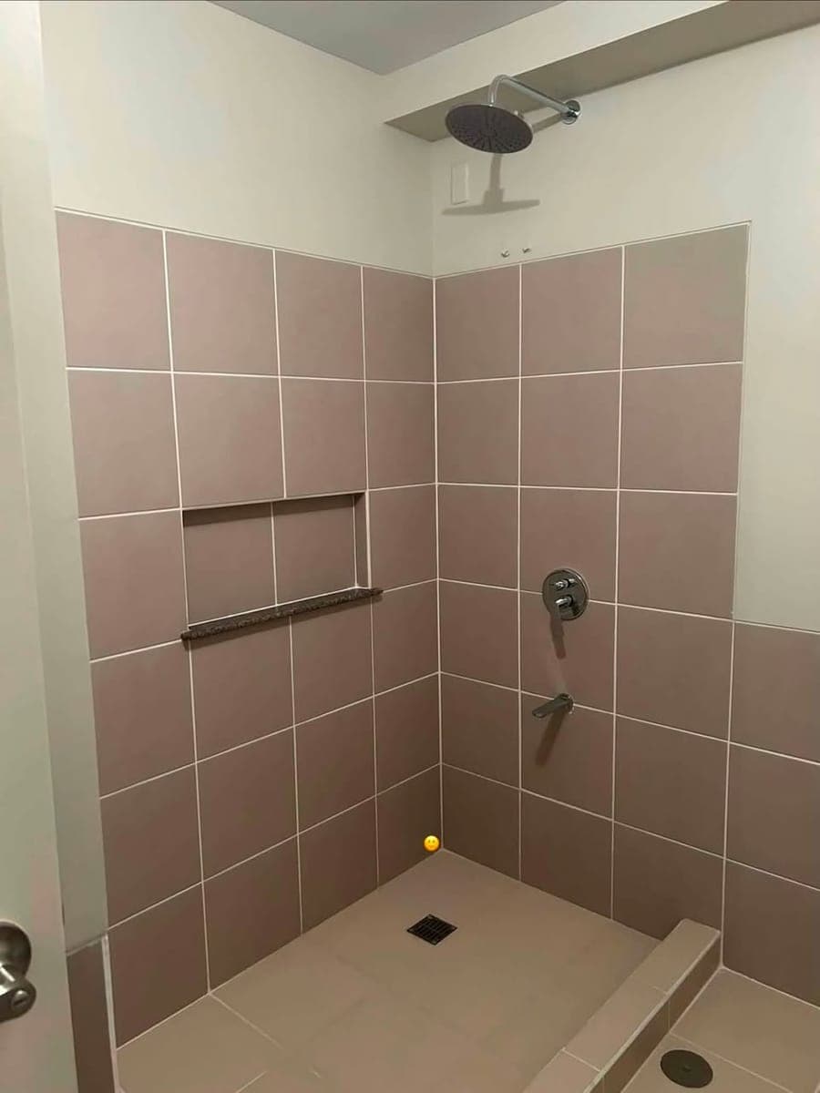 ✨2BR Pet-Friendly w/ Parking near Fishermall QC✨ - photo 5