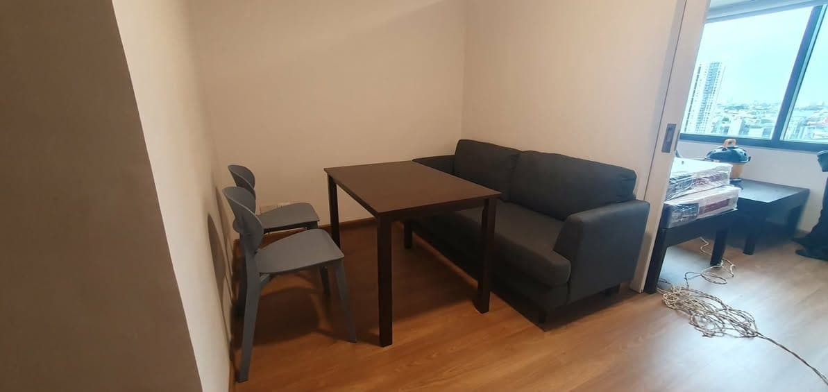 FOR LEASE: 1-Bedroom Condo Unit at The Rise Makati by Shangri-La Properties - photo 4