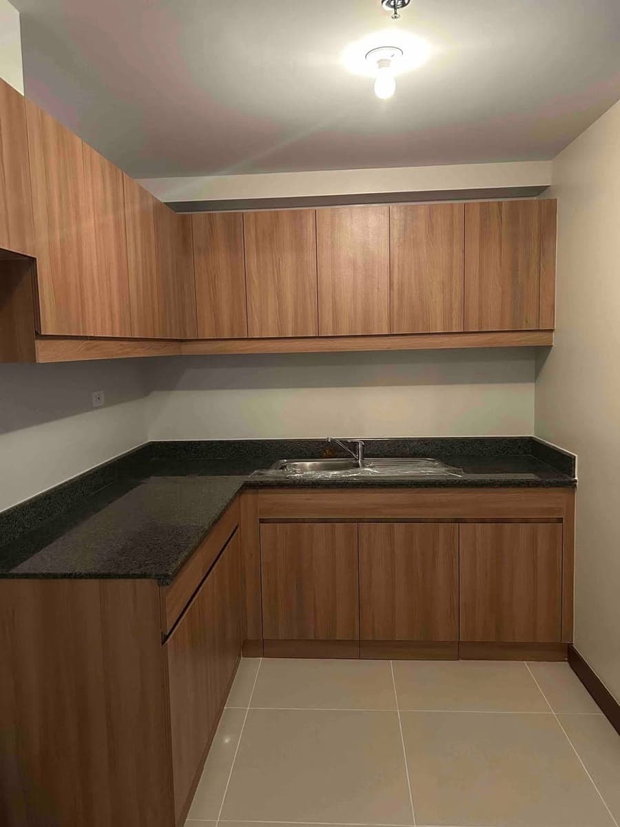 𝐅𝐎𝐑 𝐑𝐄𝐍𝐓: 2BR Condominium with parking at Cameron Residences, Quezon City - photo 1