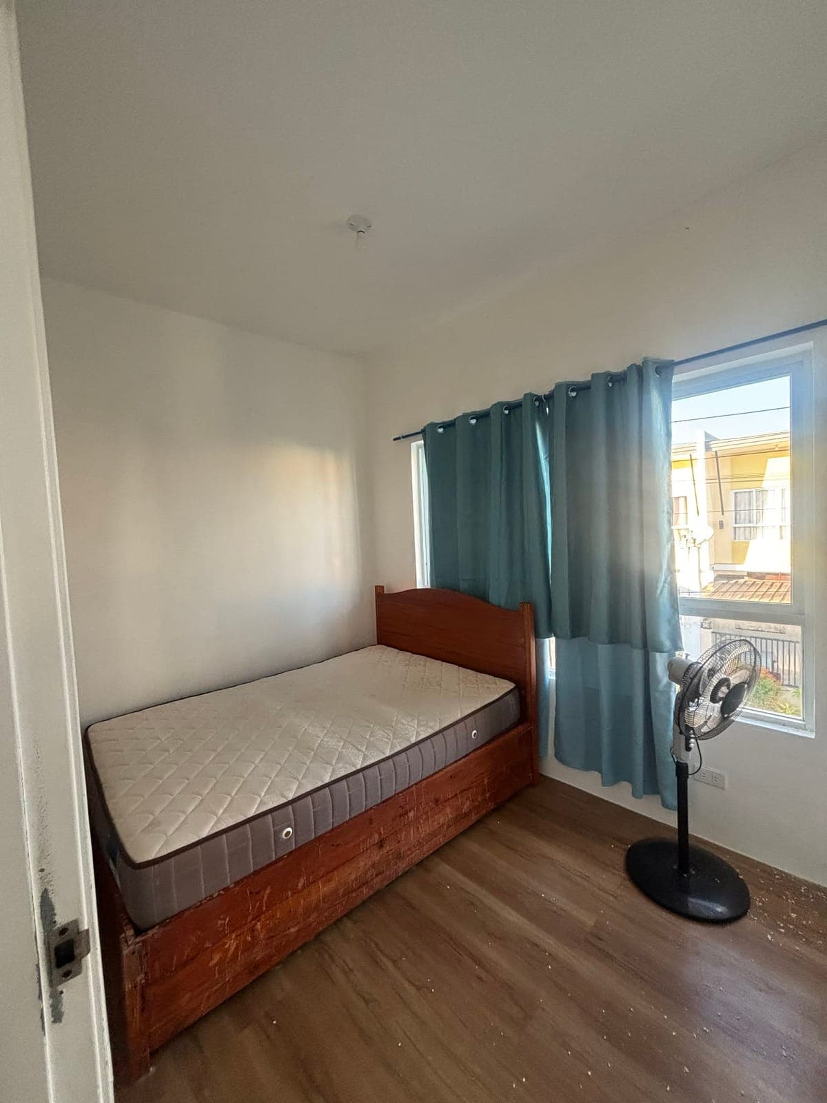 Fully furnished house for rent at Emerald Estate - photo 3