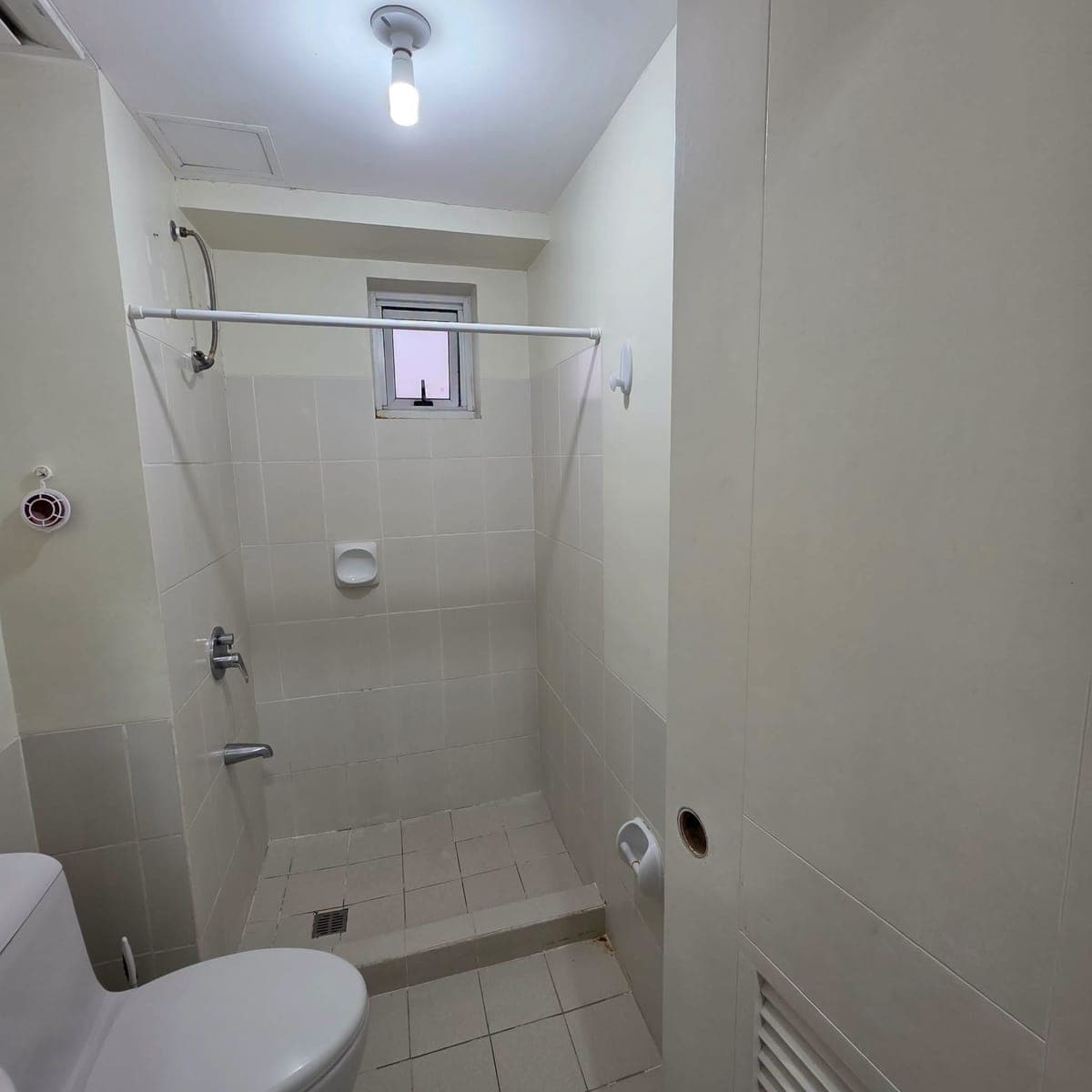 # **FOR LONG TERM RENT: Zinnia Tower 1BR** - photo 2