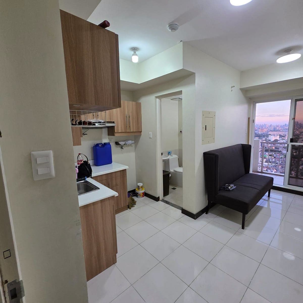 # **FOR LONG TERM RENT: Zinnia Tower 1BR** - photo 5