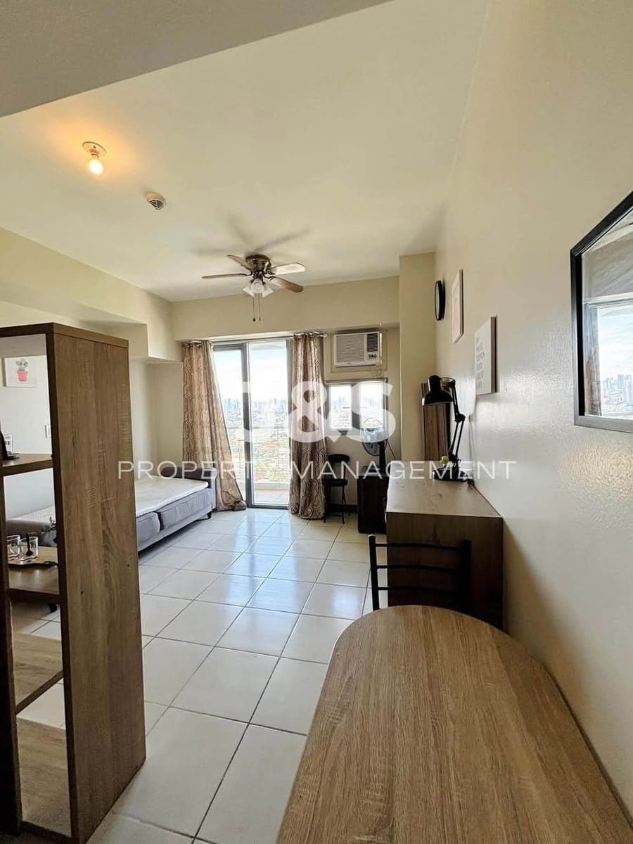Furnished Studio Condo For Rent - photo 2