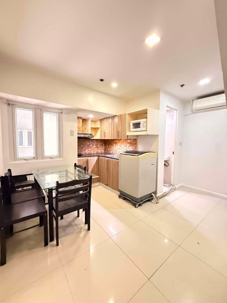 2-bedroom condo for rent in Makati (38sqm) - photo 2
