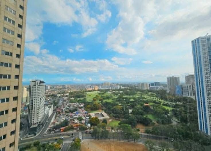 INFINITY TOWER BGC - photo 4