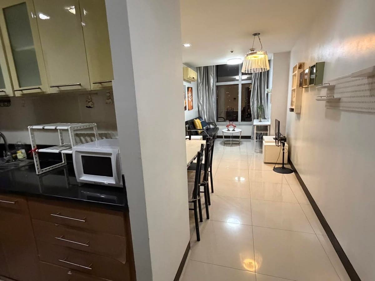 **🏙️ FOR RENT | One Central Makati | High-Floor 1BR + Maid’s Room | ₱30K** - photo 1