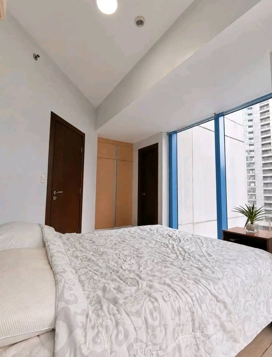 🏙️ FOR RENT – THREE CENTRAL MAKATI - photo 1