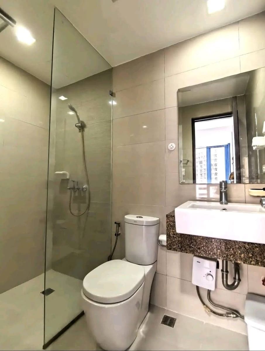 🏙️ FOR RENT – THREE CENTRAL MAKATI - photo 3