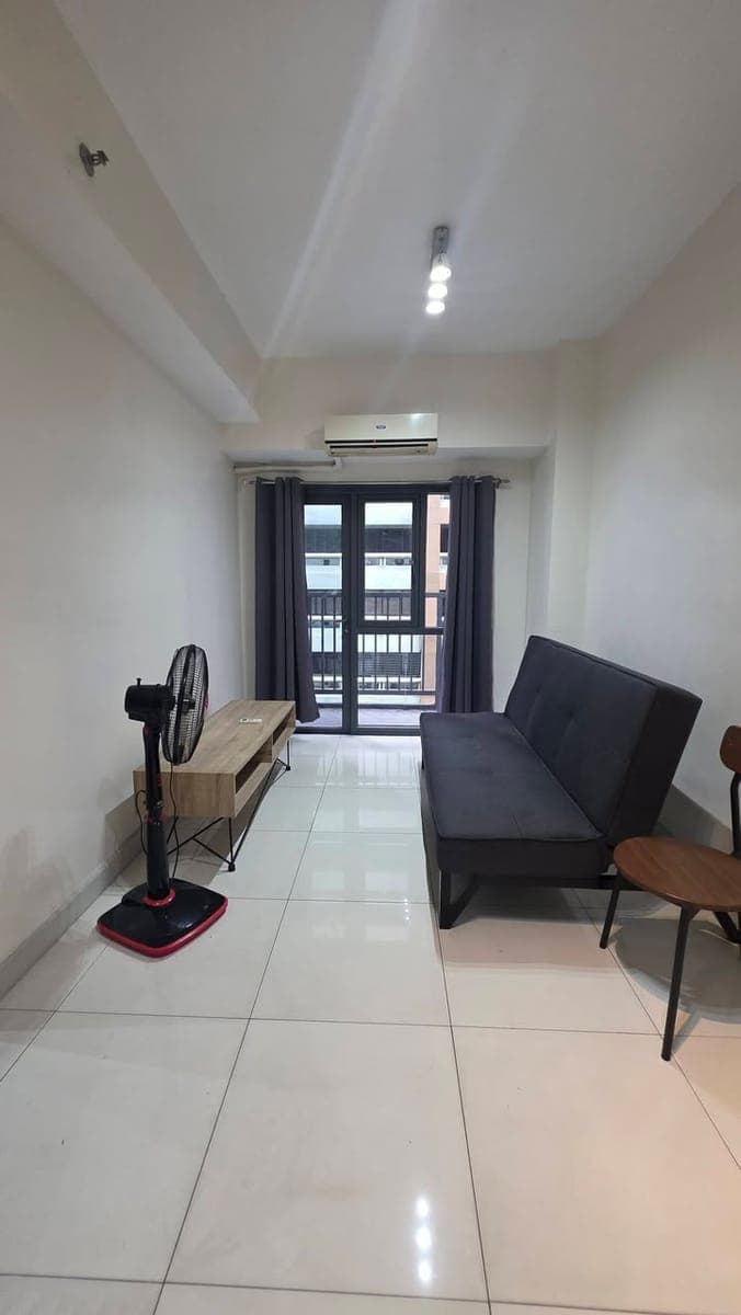 FOR RENT: 1BR Condo Unit w/ Balcony - photo 1