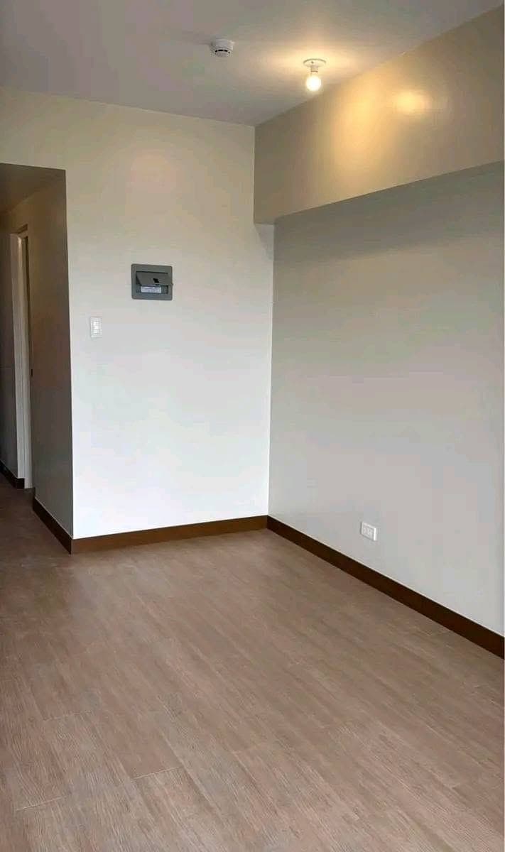 BRANDNEW Studio unit with Balcony FOR RENT - photo 3