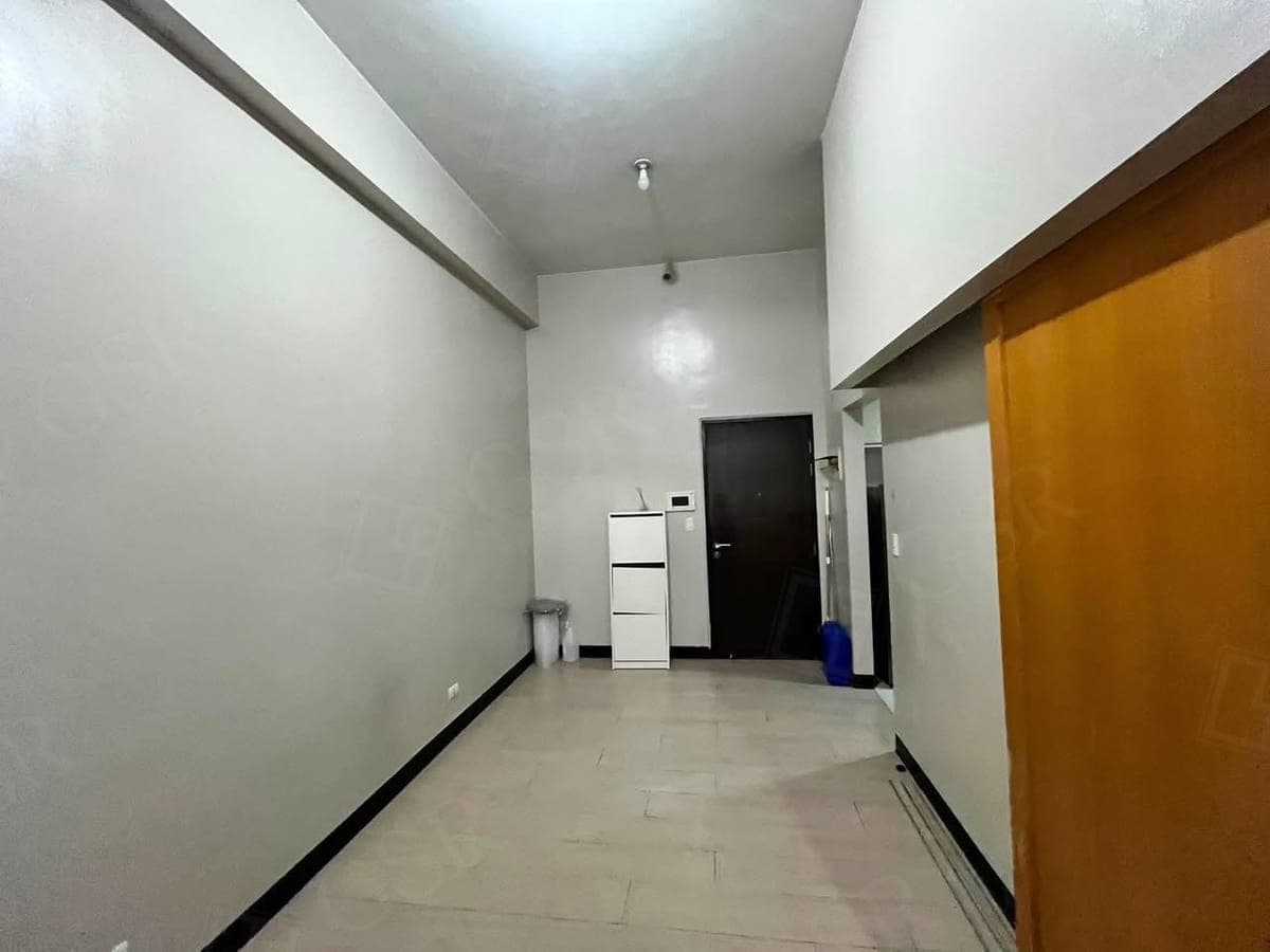 **Semi Furnished One Bedroom Unit For Lease at Greenbelt Hamilton ** - photo 2