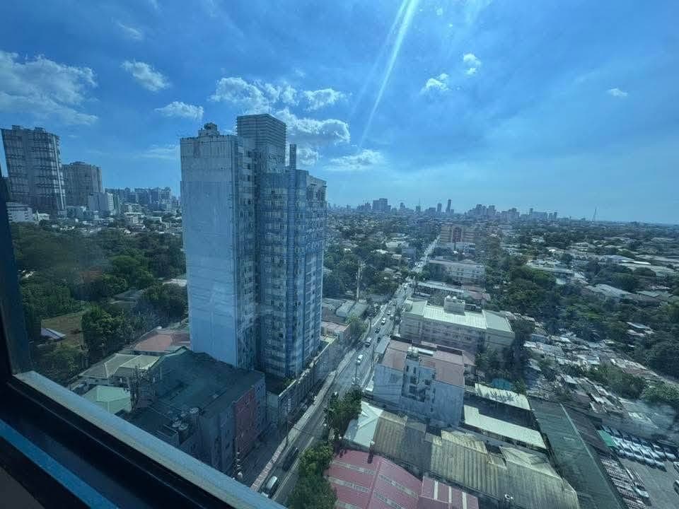 CONDO FOR RENT - photo 2