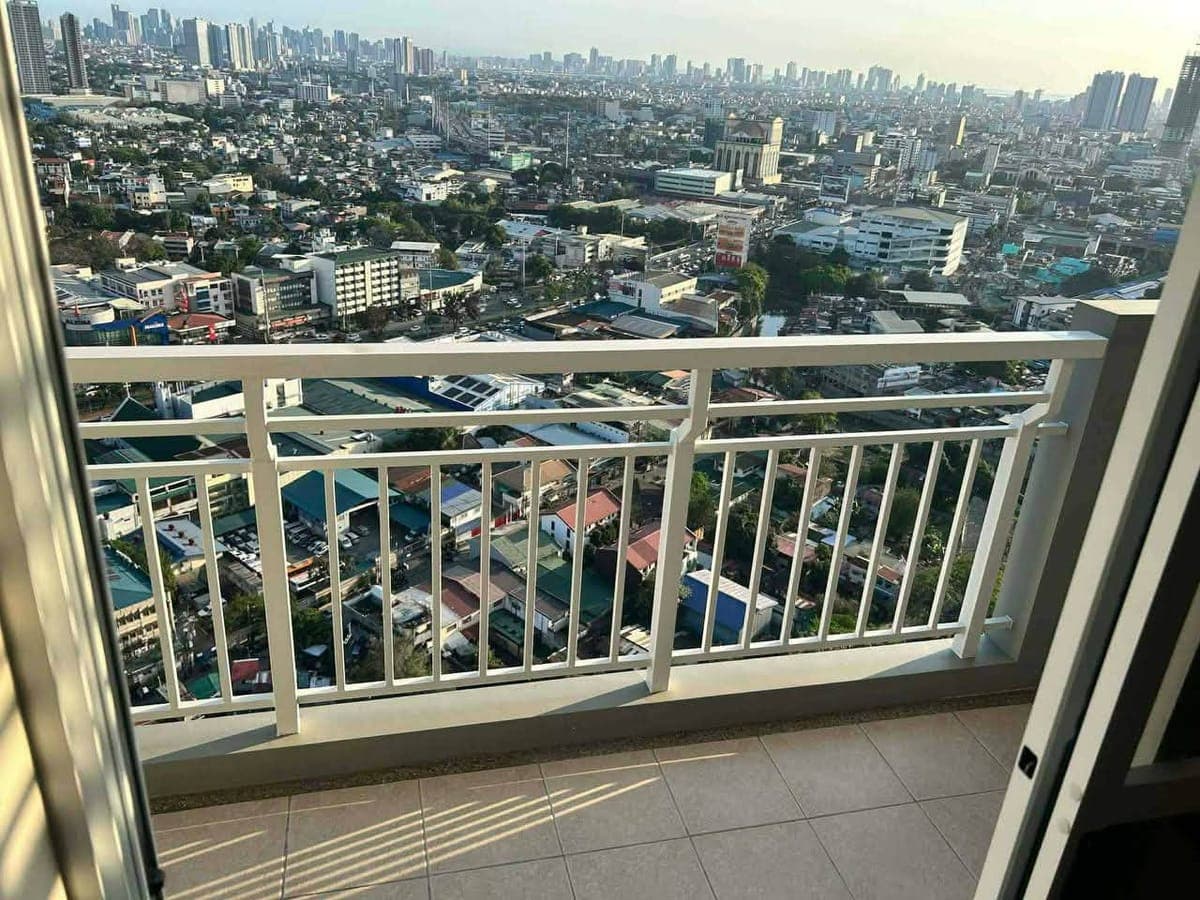 𝐅𝐎𝐑 𝐑𝐄𝐍𝐓: 3BR Semi-furnished Unit w/ Parking at DMCI Infina Towers, Quezon City - photo 2
