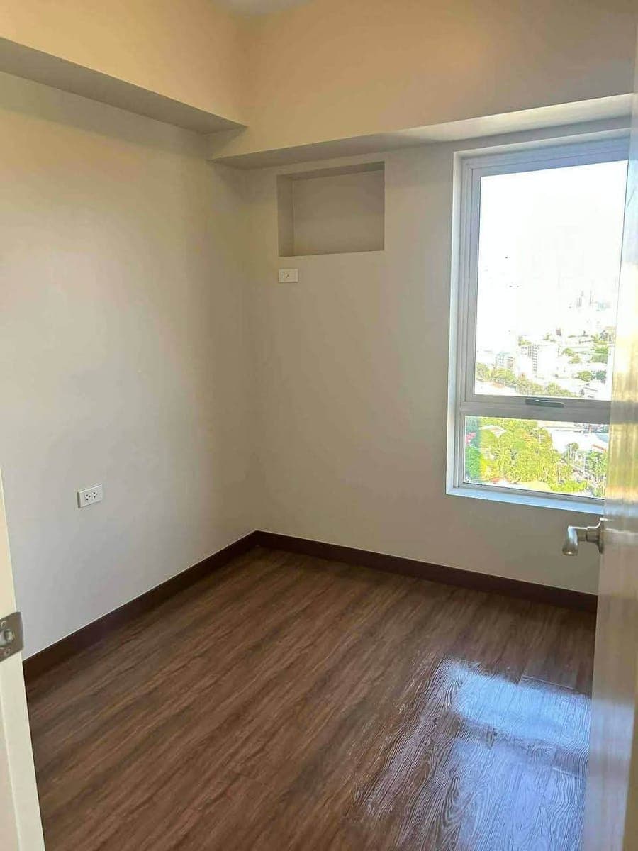 𝐅𝐎𝐑 𝐑𝐄𝐍𝐓: 3BR Semi-furnished Unit w/ Parking at DMCI Infina Towers, Quezon City - photo 5