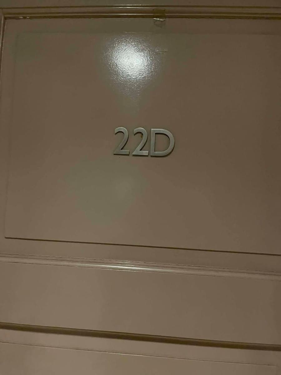 🏢 CONDO FOR RENT – THE CAPITAL TOWERS 🏢 - photo 1