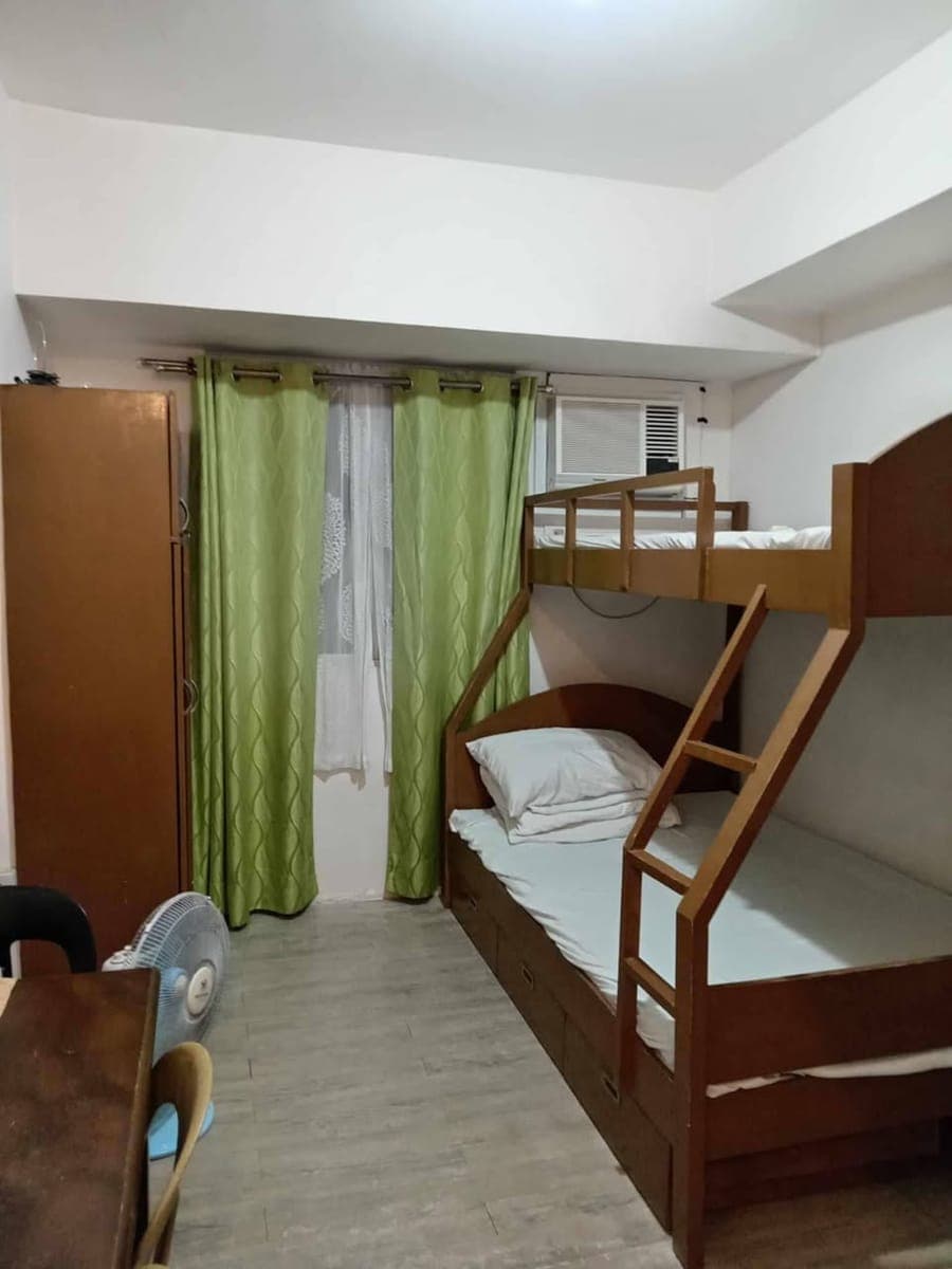 For Rent Studio Unit ( 18.6 sq.meters ) - photo 2