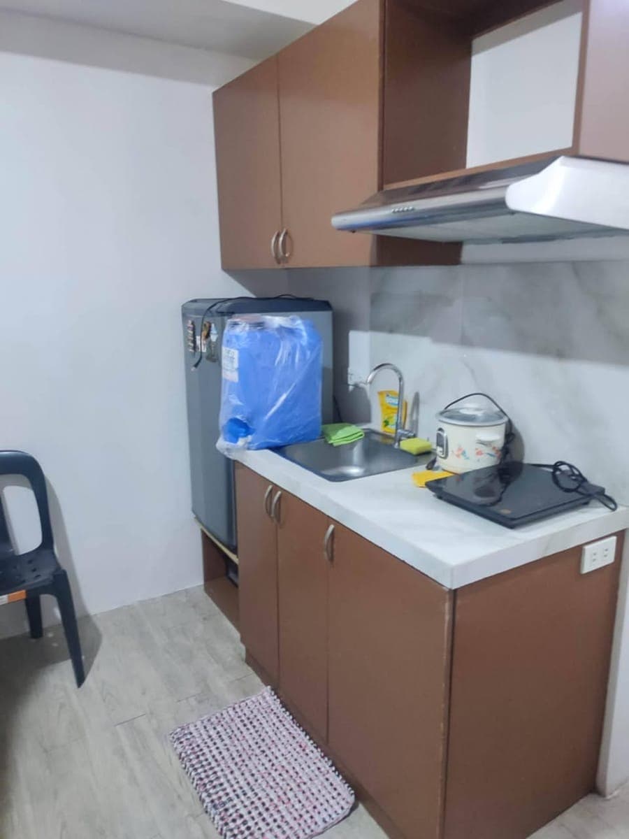 For Rent Studio Unit ( 18.6 sq.meters ) - photo 3
