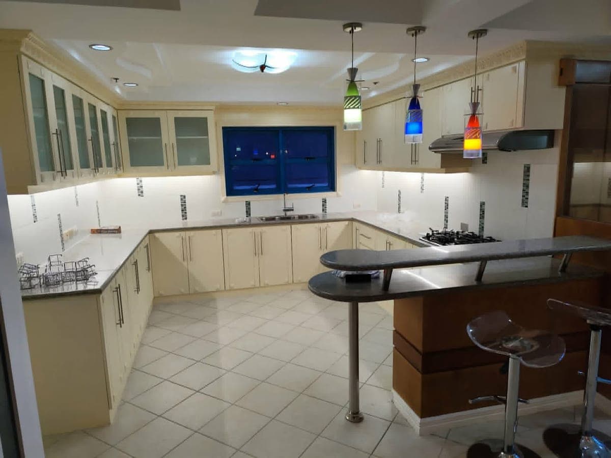 **FOR RENT: 3BR Fully Furnished Condo in Future Point Plaza 2, Quezon City** - photo 3