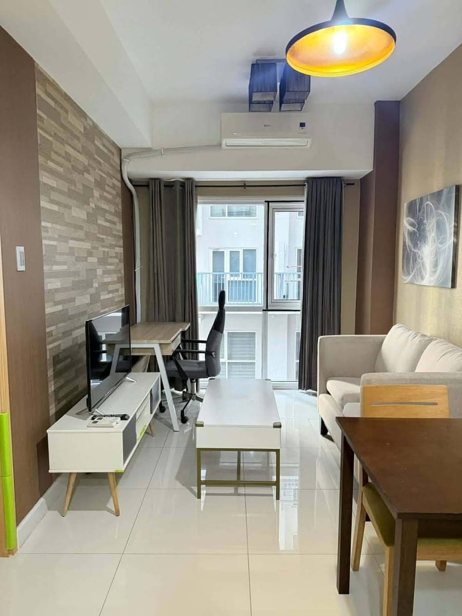 FOR RENT: 1BR Condo Unit - photo 1