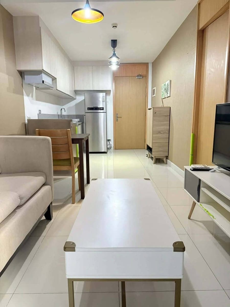 FOR RENT: 1BR Condo Unit - photo 2