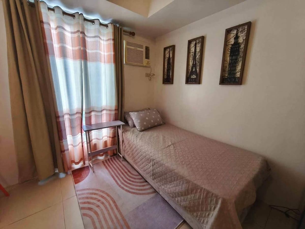 FOR RENT: ₱17,000/month. | Inclusive Association dues - photo 1