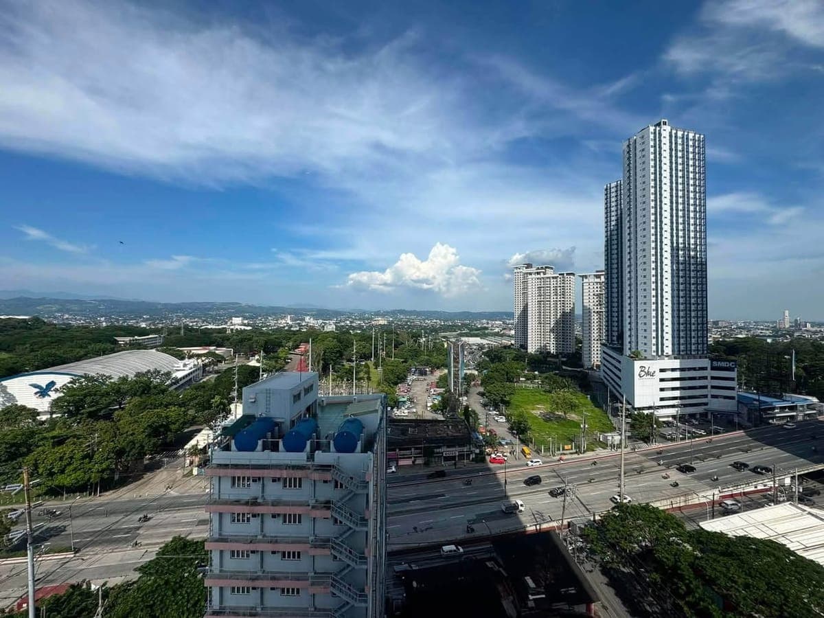 🏡 FOR RENT – Fully Furnished 1BR with Balcony - photo 1