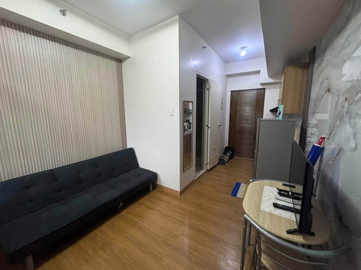 🏡 FOR RENT – Fully Furnished 1BR with Balcony - photo 2