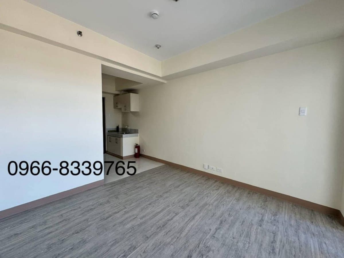 **Studio Condo unit for rent for long term lease** - photo 5