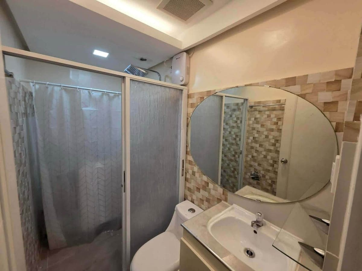 For Rent! Victoria de Morato (Quezon City) - photo 2
