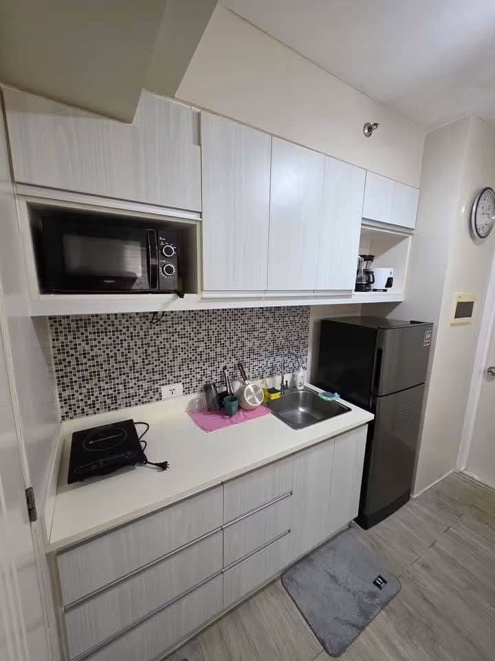 🏙️ FOR RENT — Fully Furnished 1 Bedroom Condo at Amaia Skies Cubao Tower 2 - photo 1
